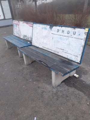 Odstranění reklamních laviček AD-Net na území Prahy 4