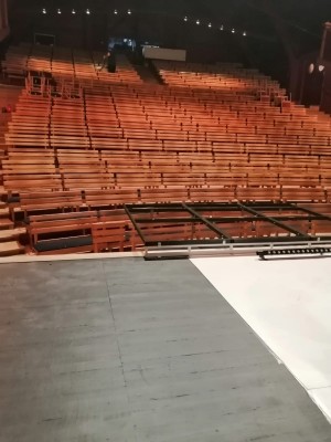 Výměna oken v Divadle Na Fidlovačce