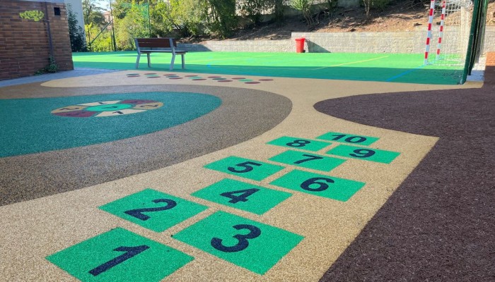 Rekonstrukce hřiště u ZŠ Školní