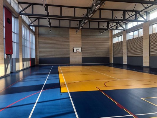 Novostavba sportovní haly při ZŠ Bítovská