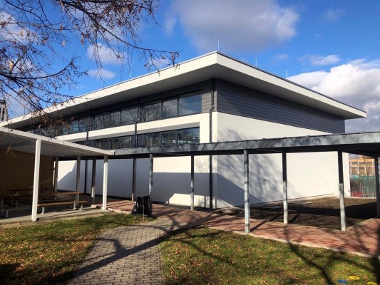 Novostavba sportovní haly při ZŠ Bítovská