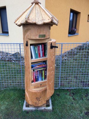 Knihobudka v parku Pankrác