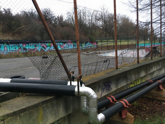 Revitalizace skateparku, umožnění přístupu a obnova chátrajícího pozemku, kde se schází děti.