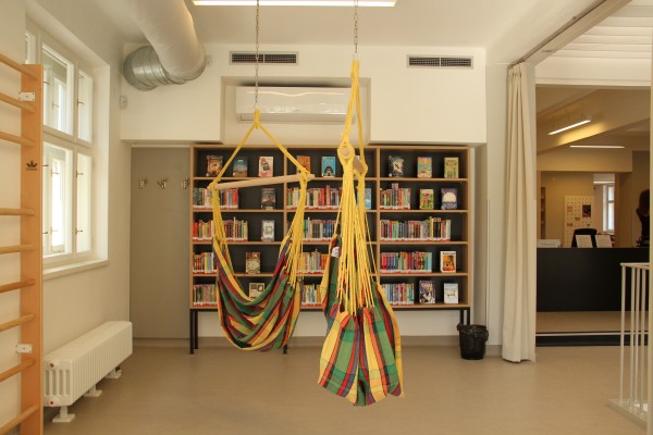 Knihovna Jezerka nabízí kromě čtení i Atelier