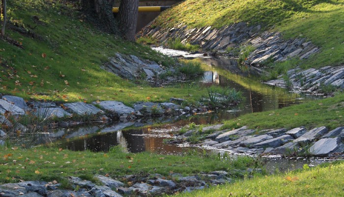 Revitalizace Kunratického potoka v Braníku