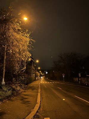 Staré sodíkové osvětlení 2000 K ((Branická ulice)