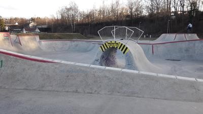 Revitalizace skateparku, umožnění přístupu a obnova chátrajícího pozemku, kde se schází děti.