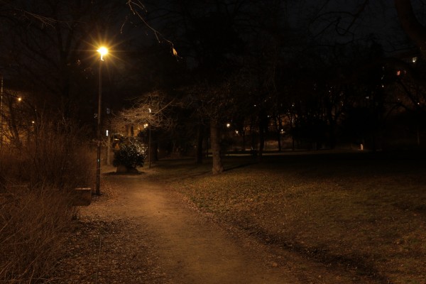 Nové veřejné osvětlení v parku Na Fidlovačce