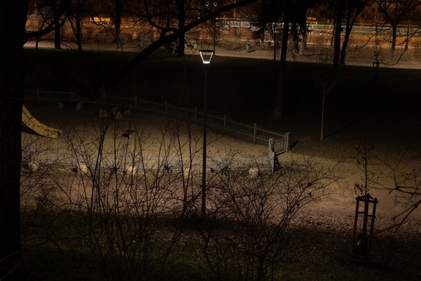 Nové veřejné osvětlení v parku Na Fidlovačce