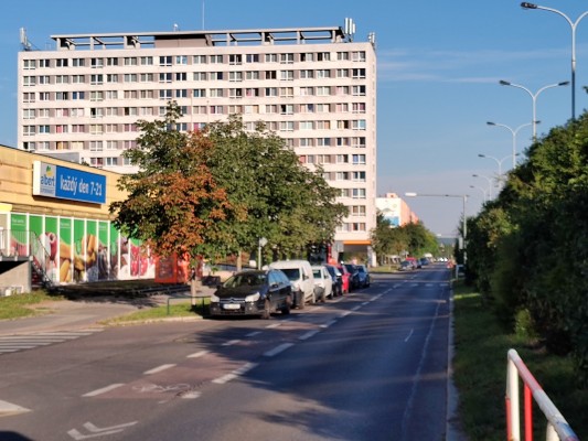 Nové stromořadí - Novodvorská ulice